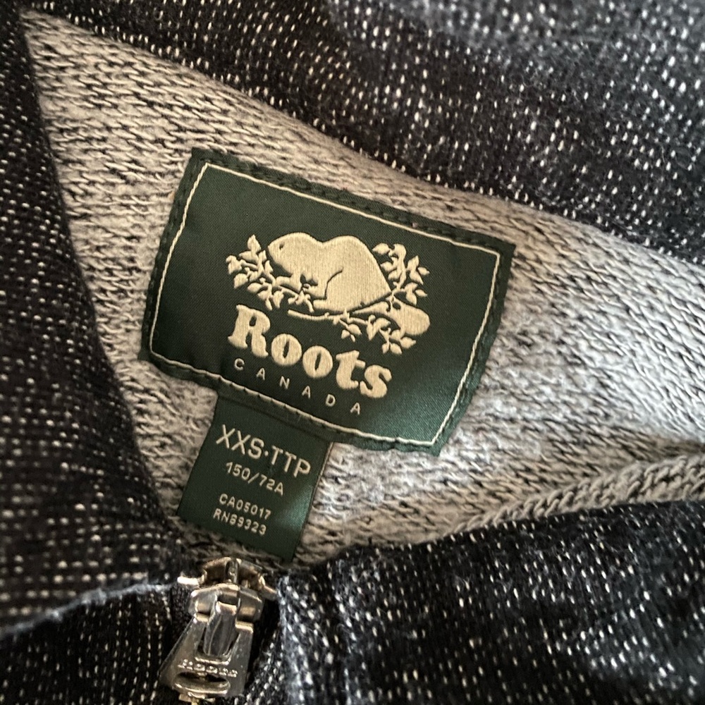 Roots sweater - Picture 2 of 2